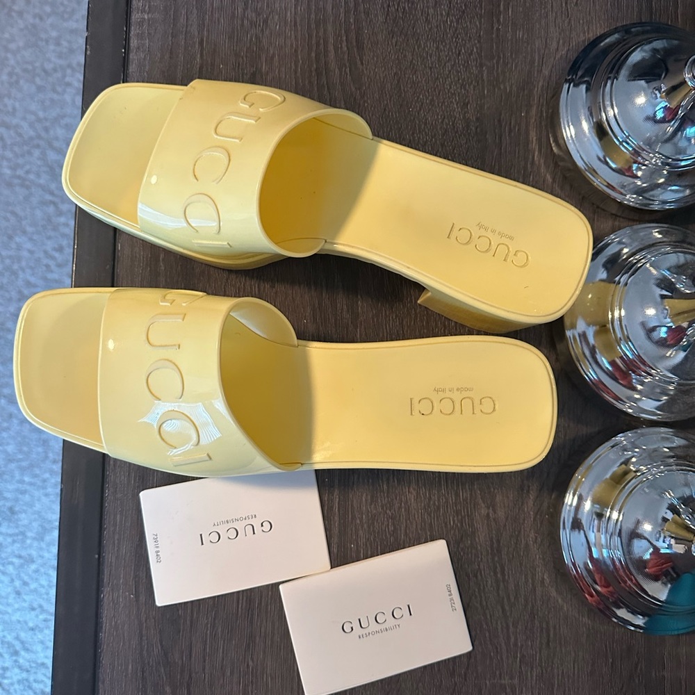 Authentic Gucci Sandals . - image 1